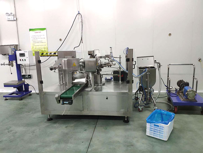 星火調(diào)味醬料給袋式包裝機(jī)械展示